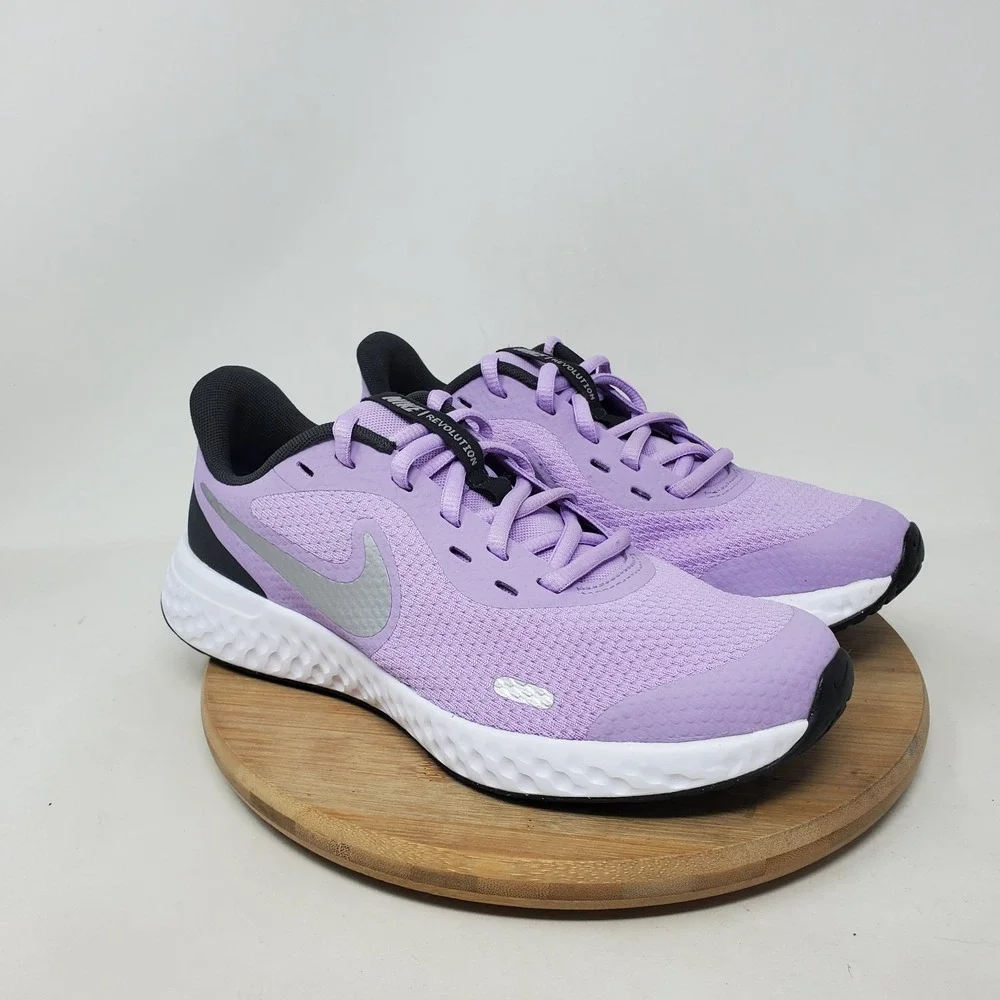 Nike Revolution 5 Shoes Kids 4 Purple Boys Girls Lace Up Low Sneaker GS